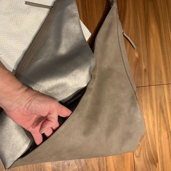 Purse, hobo, shoulder bag, slouch, tote, EUC, taupe colour, oversized, vegan - Picture 3 of 16